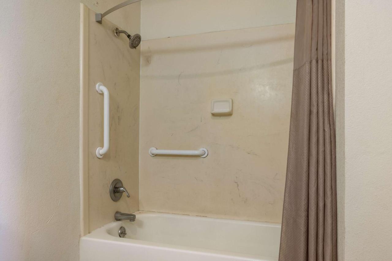 Motel 6-Lake Charles, La - Lake Charles On The Bayou Екстер'єр фото